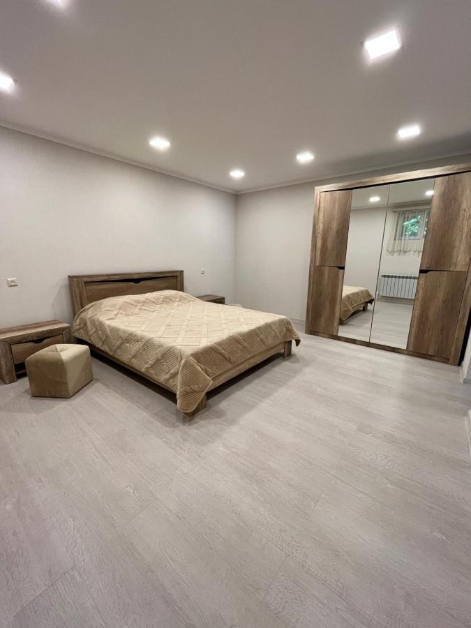 Green Park Guest House 딜리잔 외부 사진