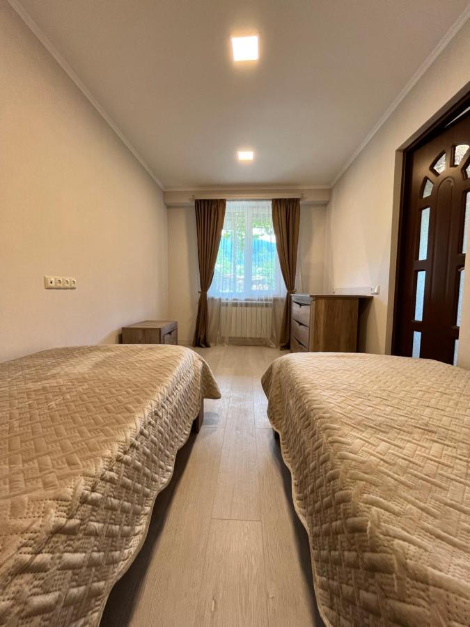 Green Park Guest House 딜리잔 외부 사진