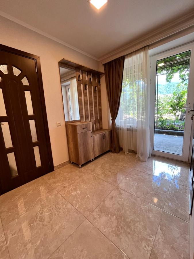 Green Park Guest House 딜리잔 외부 사진