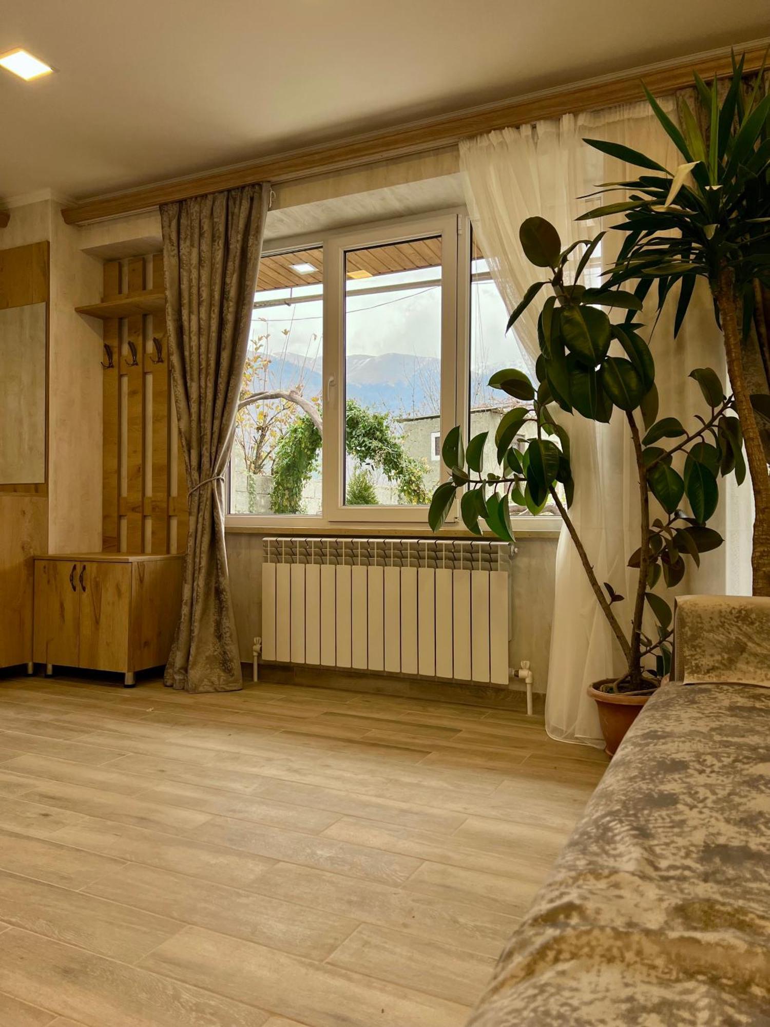Green Park Guest House 딜리잔 외부 사진