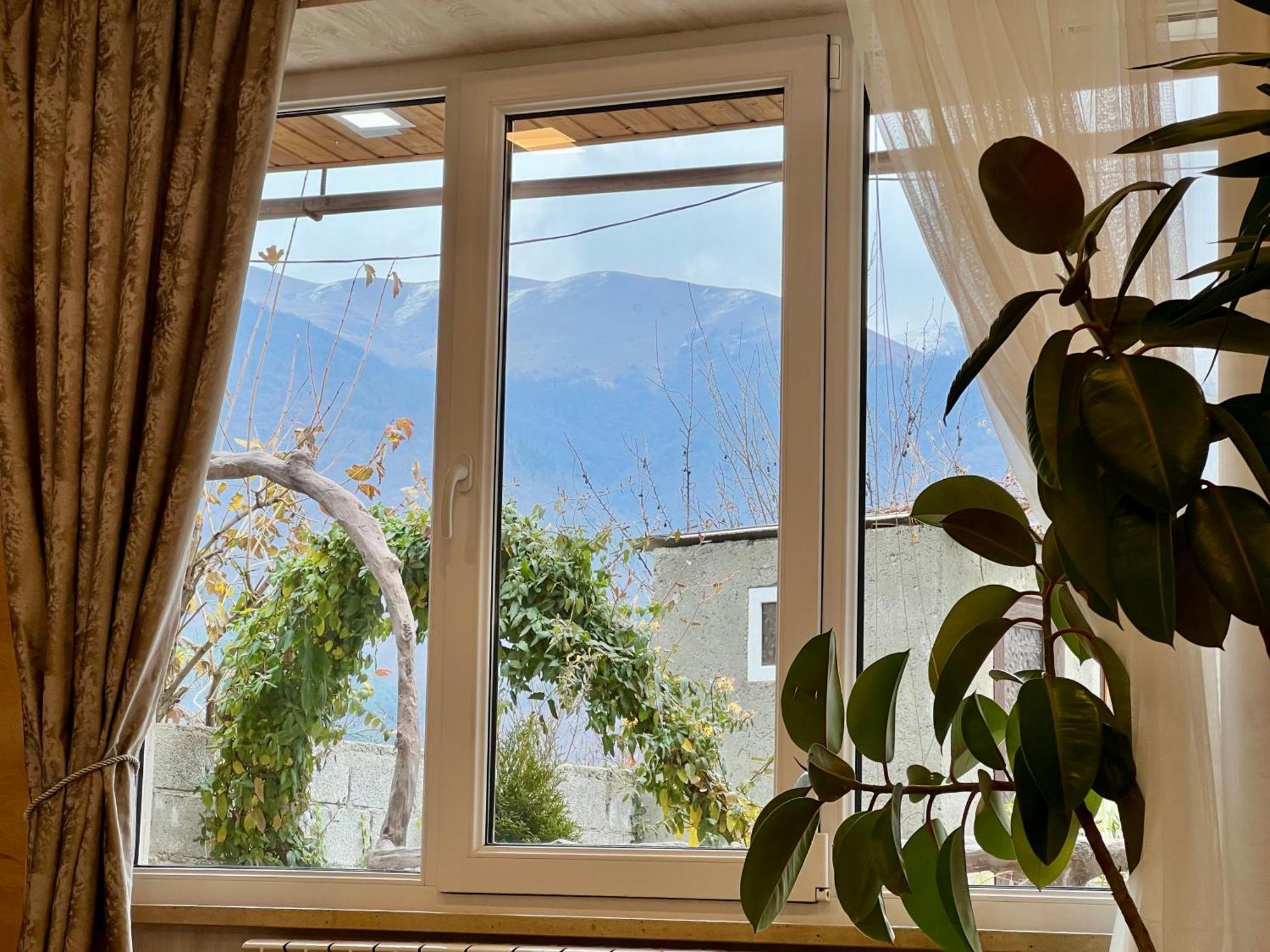 Green Park Guest House 딜리잔 외부 사진